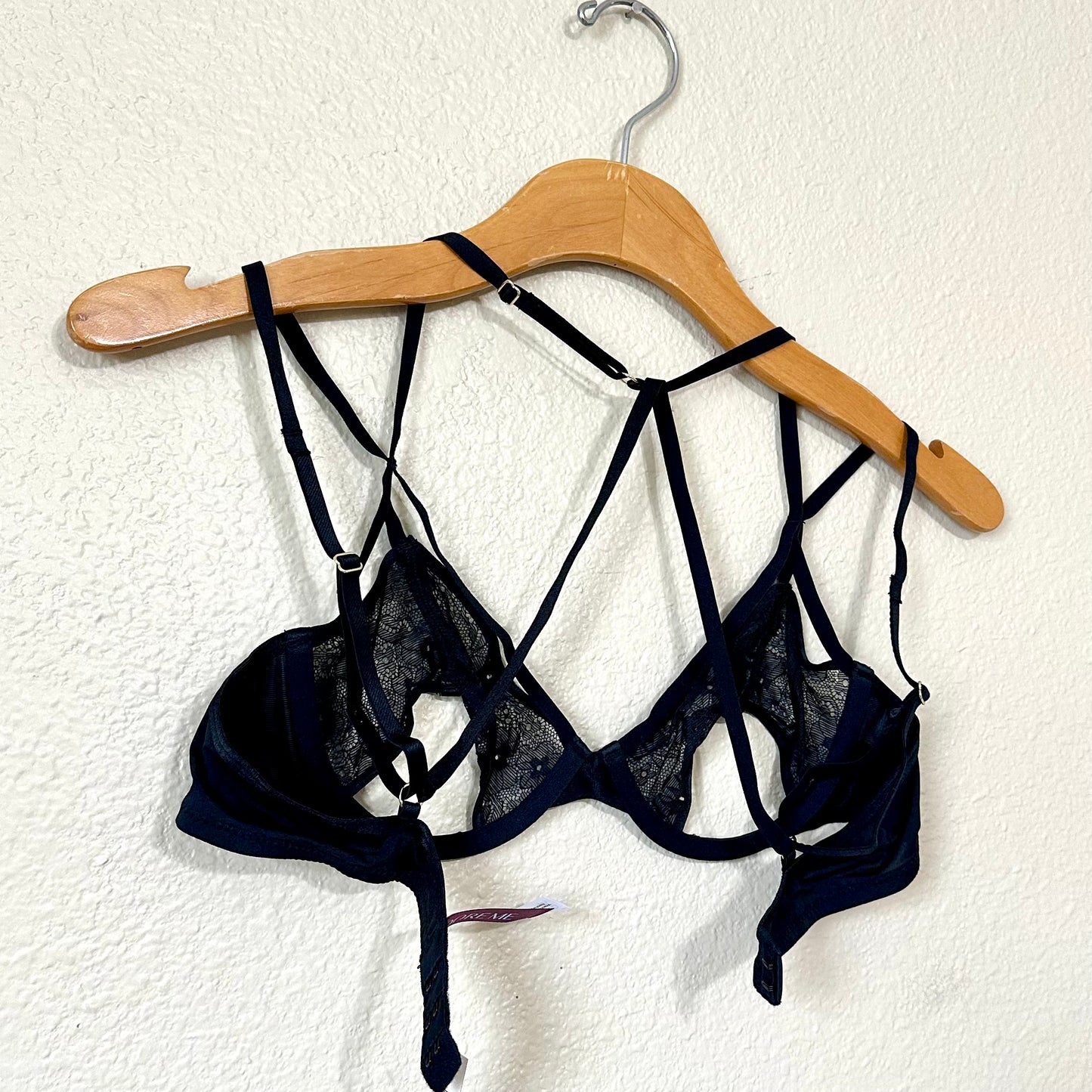 x Sold x Adore Me Eilish Unlined Peak-A-Boo Bra | 34B