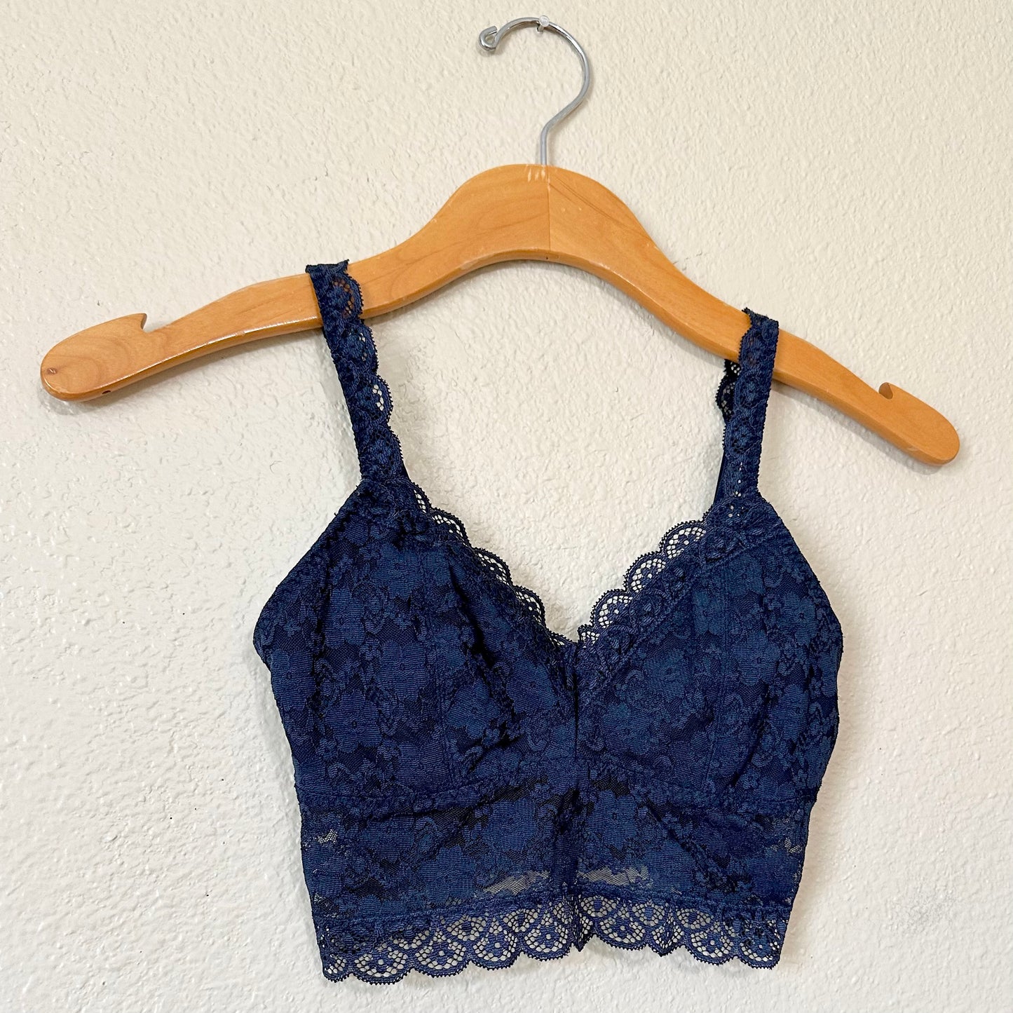 x Sold x Hollister Co. Lace Bralette | XS