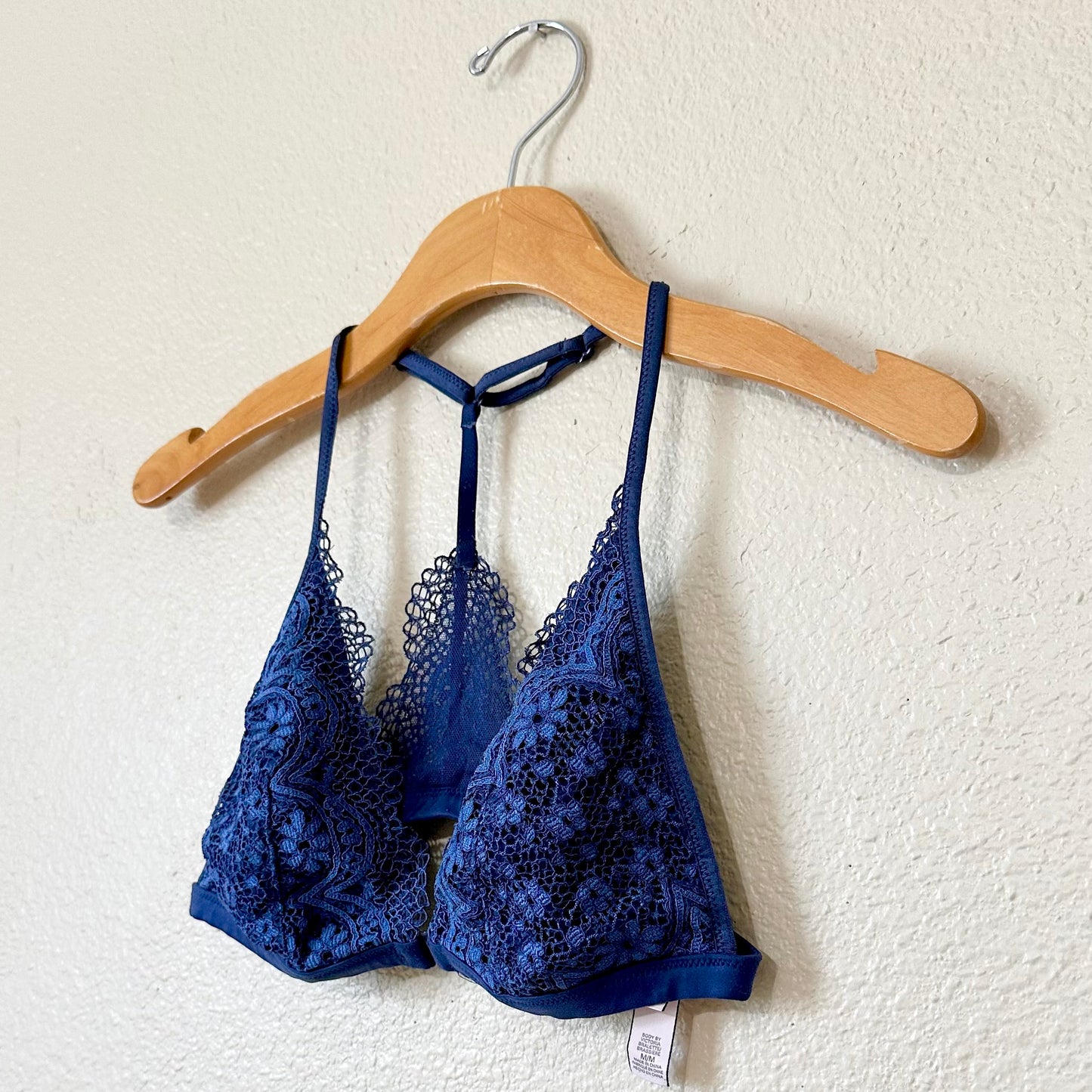 Victoria’s Secret Body by Victoria Lace Bralette | M