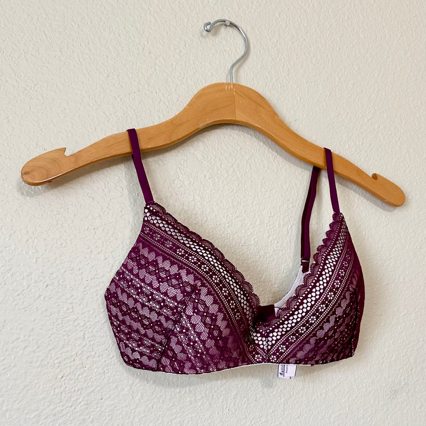 Victoria’s Secret Wireless Bra | 32D