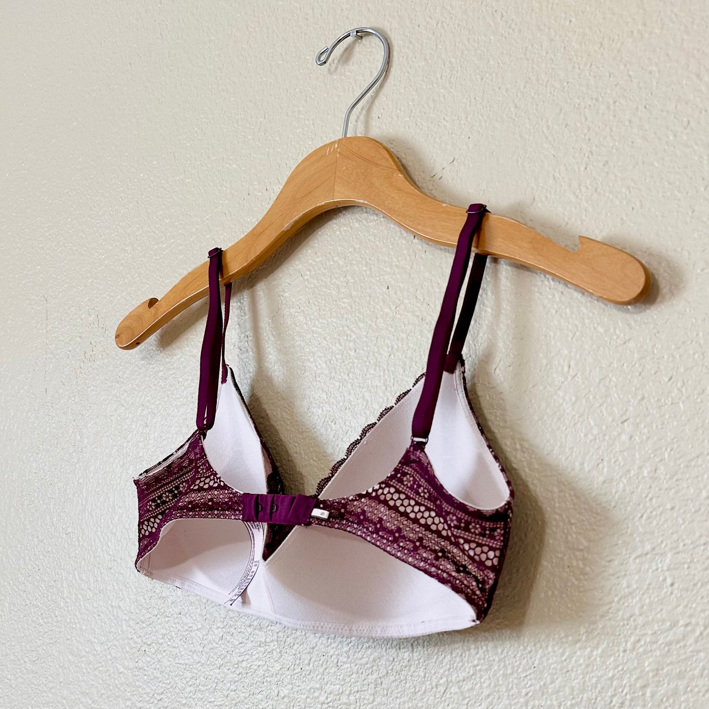 Victoria’s Secret Wireless Bra | 32D