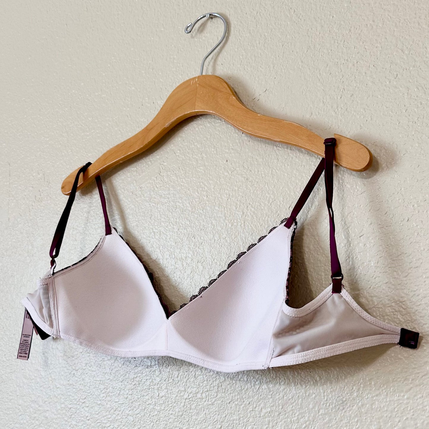 Victoria’s Secret Wireless Bra | 32D