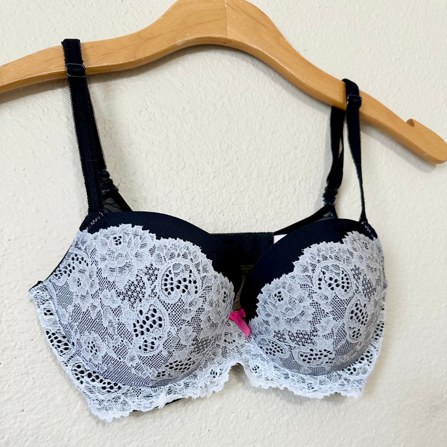 Victoria’s Secret Dream Angels Lined Demi Bra | 32D