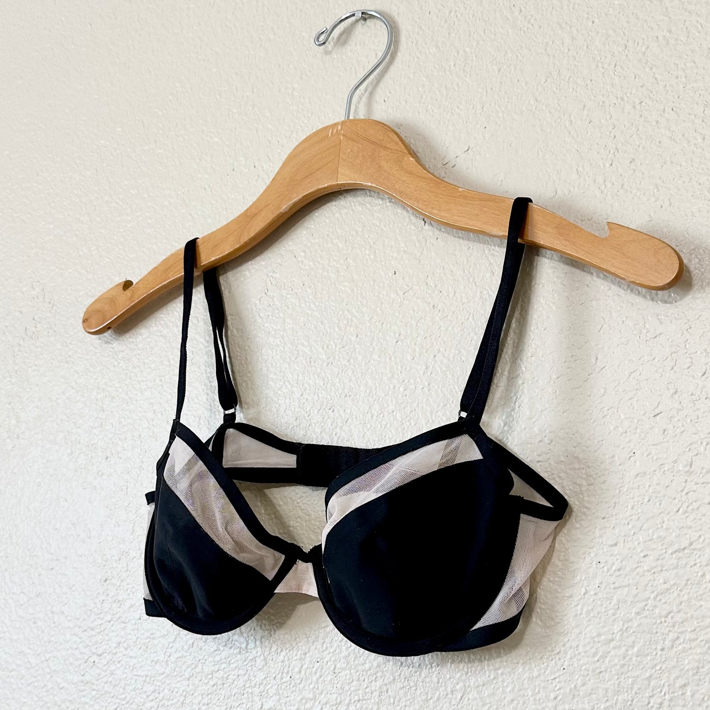 Victoria’s Secret Unlined Sheer Mesh Demi Bra | 32D