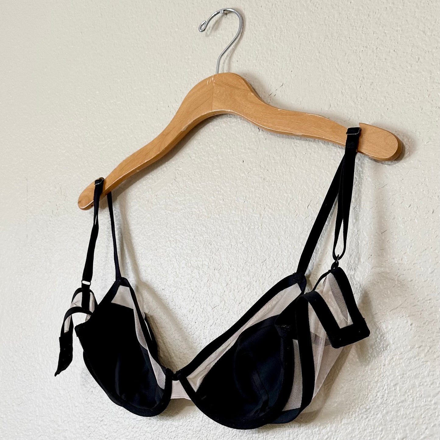 Victoria’s Secret Unlined Sheer Mesh Demi Bra | 34D