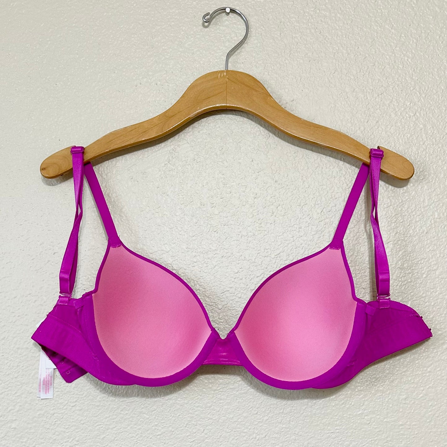 Victoria’s Secret PINK Wear Everywhere Lightly Lined T-Shirt Bra | 32DD