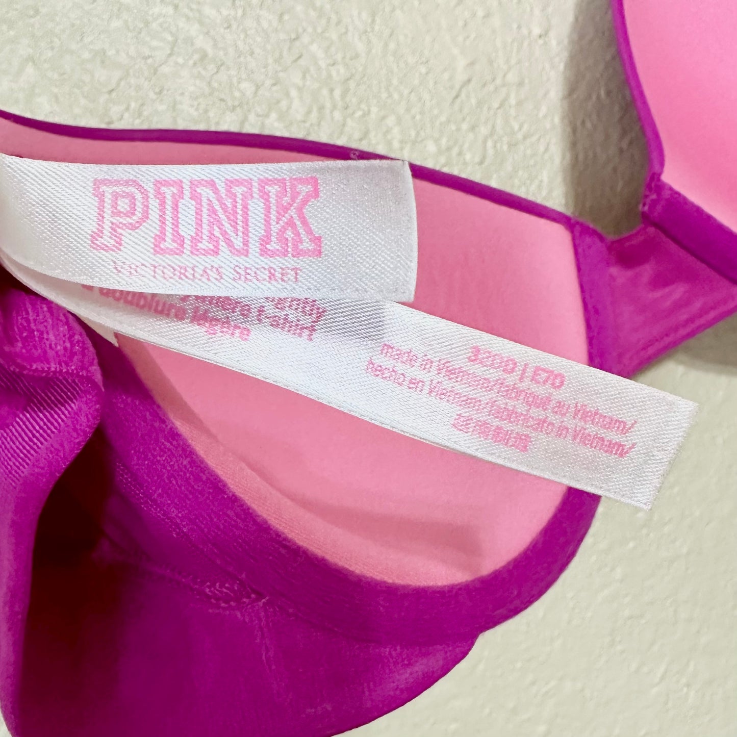 Victoria’s Secret PINK Wear Everywhere Lightly Lined T-Shirt Bra | 32DD