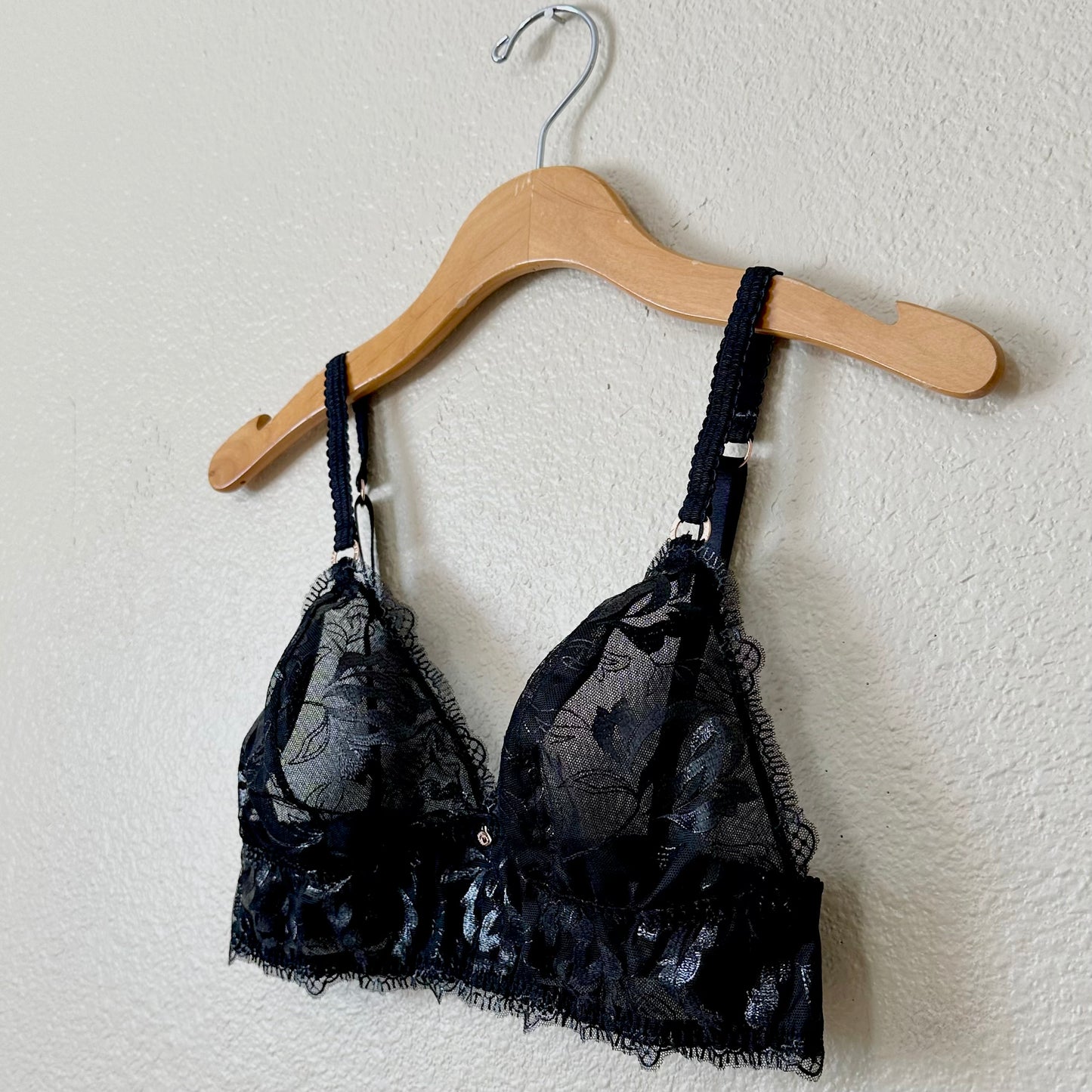 Sofia Intimates Embroidered Shine Triangle Bralette | L