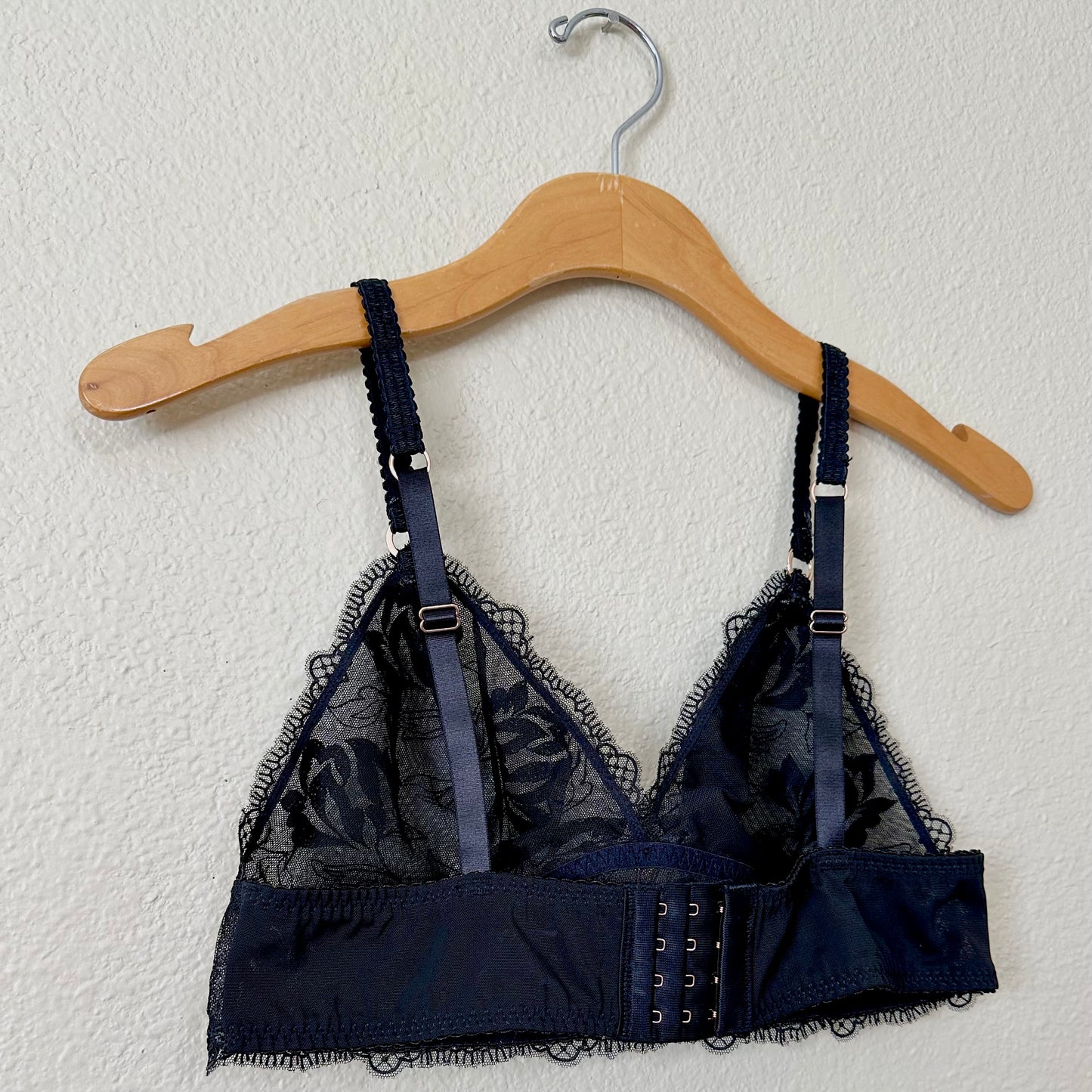 Sofia Intimates Embroidered Shine Triangle Bralette | L