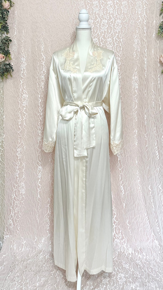 x Sold x Vintage Natori Classics Bridal Robe | S